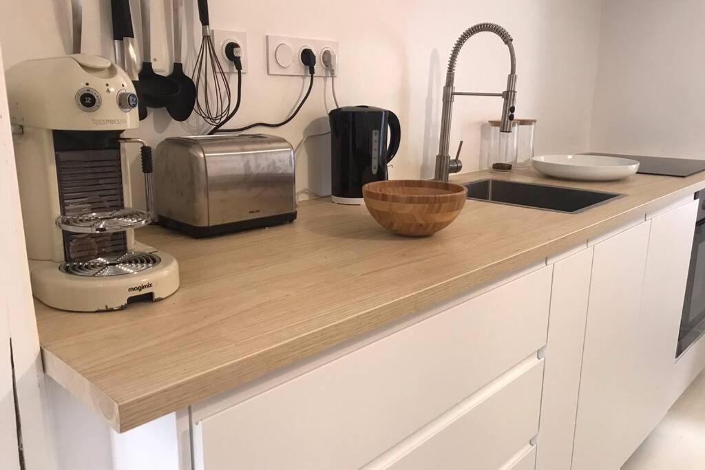 Charmante Maison De Pecheur Au Coeur De Trouville Luaran gambar